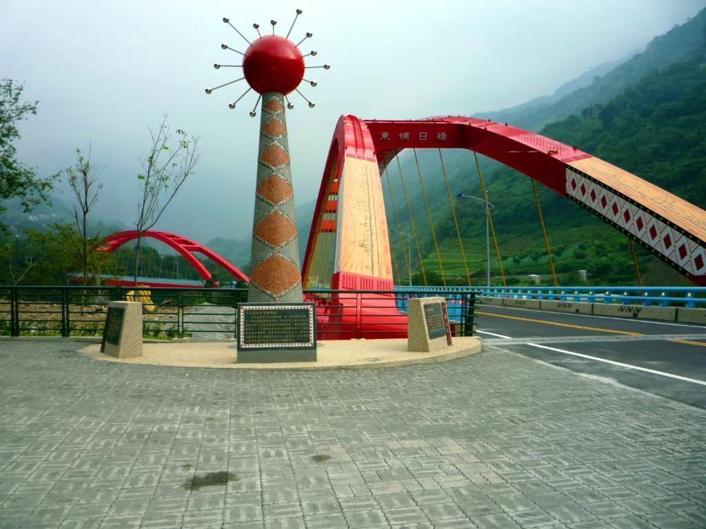 Dongpo Ti Lun Hotel Xinyi Luaran gambar