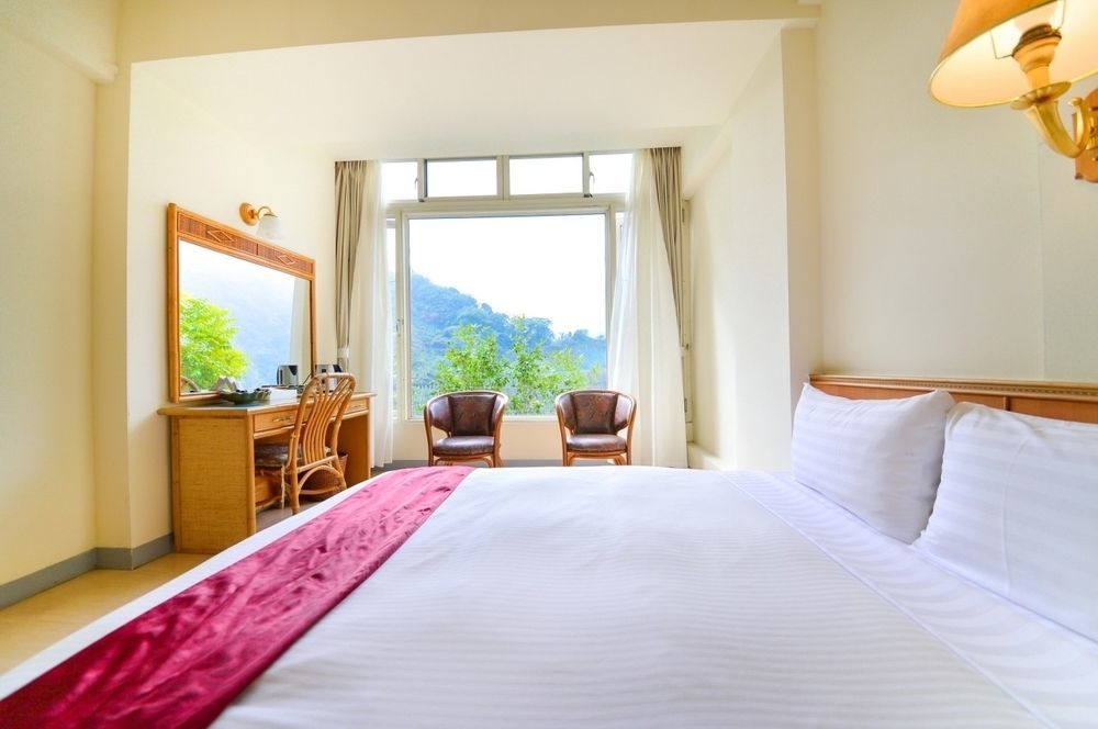 Dongpo Ti Lun Hotel Xinyi Luaran gambar
