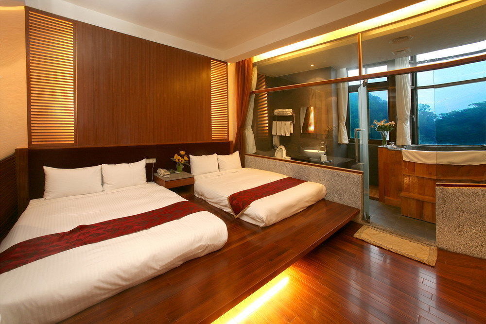 Dongpo Ti Lun Hotel Xinyi Luaran gambar