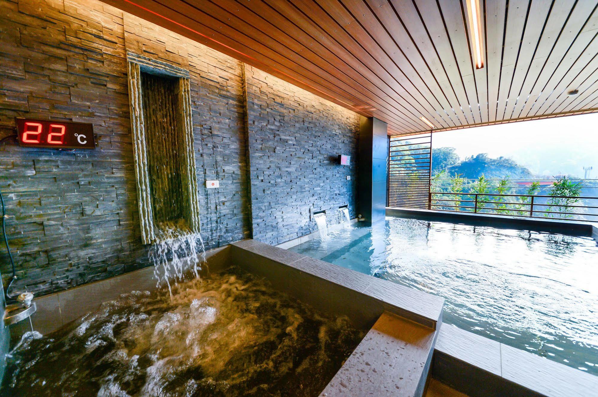 Dongpo Ti Lun Hotel Xinyi Luaran gambar