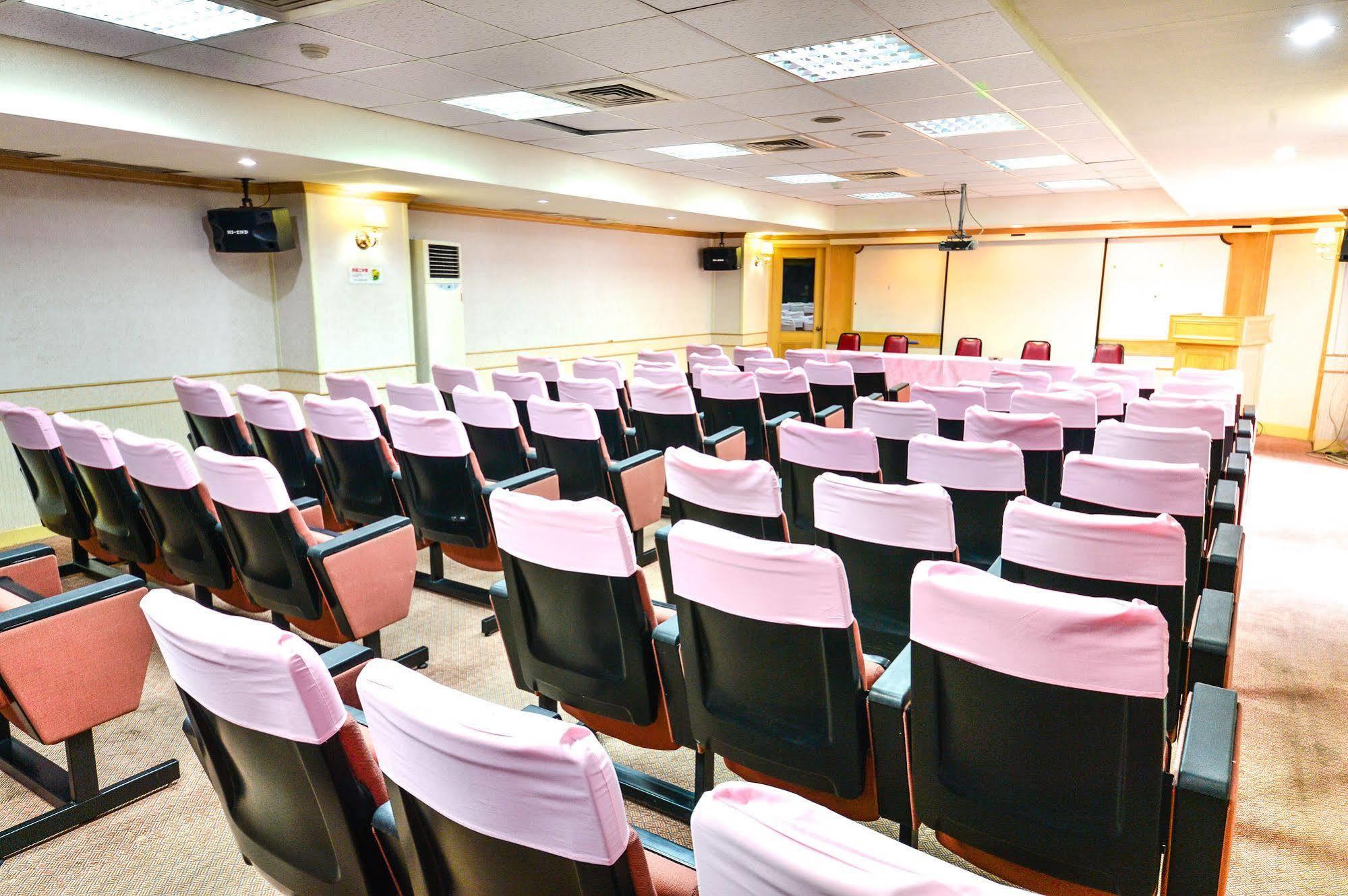 Dongpo Ti Lun Hotel Xinyi Luaran gambar
